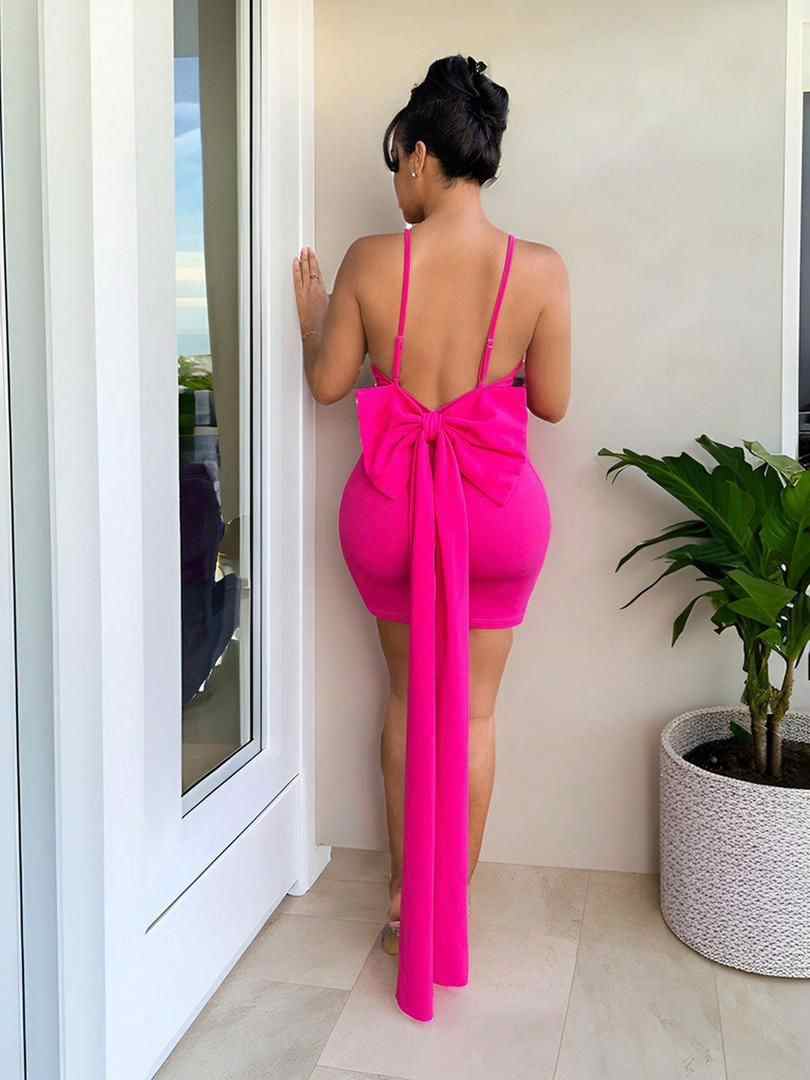 Photo de Robe Midi Élégante Femme - Coupe Flatteuse, Idéale Bureau & Soirée